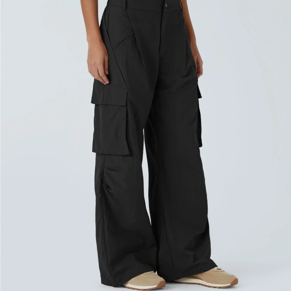 HALARA Mid Rise Button Zipper Side Pocket Wide Leg
Casual Cargo Pants. Large P - Picture 3 of 13